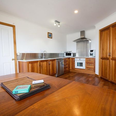 St Helens On The Bay Apartment Bagian luar foto