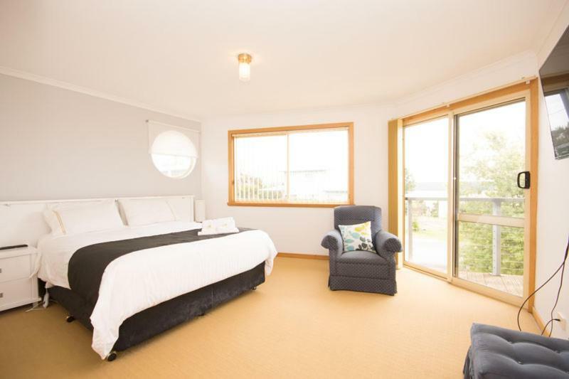 St Helens On The Bay Apartment Bagian luar foto